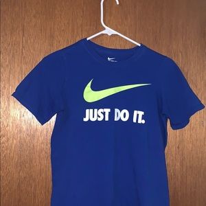 Nike tee